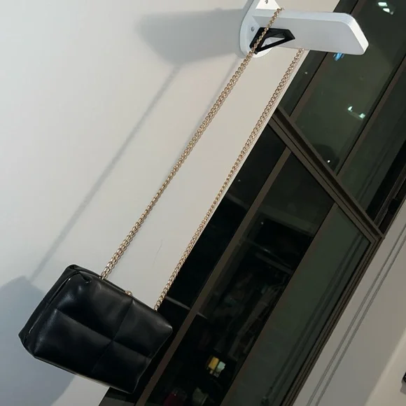 Black Purse - Picture 1 of 3